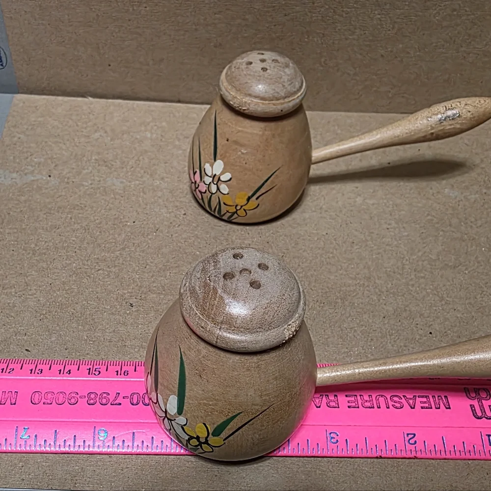 Wooden Handled Salt Pepper Shaker Set Hand Painted Floral #161